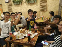 排湖风景区烧烤加盟,学烧烤技术,开烧烤店多少钱疯狂烤翅加盟